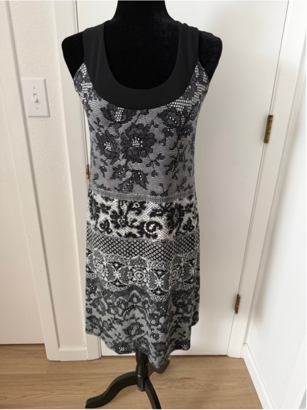 Ellen Parker Dress Womens Small Black White Lace Print Sleeveless Fit Flare Knee